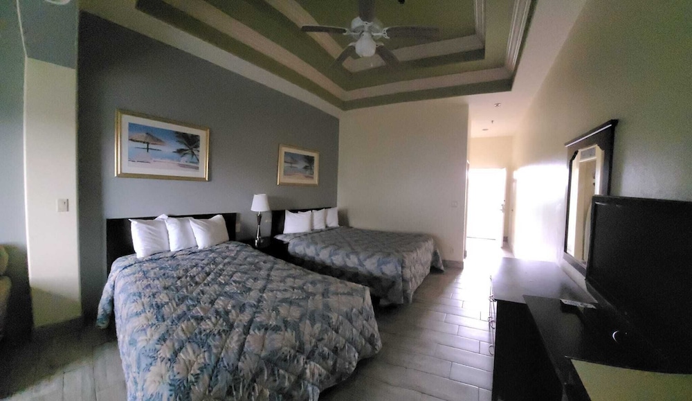 ROOM, 2 QUEEN BEDS, CITY VIEW, BALCONY