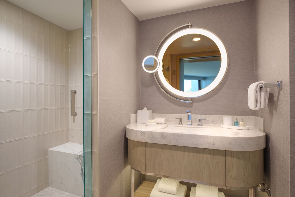 جناح بإطلالة على البحر بغرفة نوم واحدة، VEA Newport Beach, A Marriott Resort & Spa 7/7