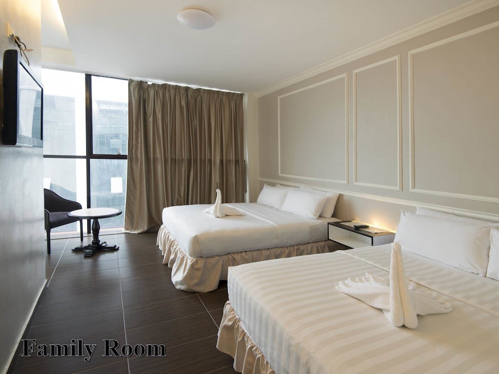 Luscious Hotel 14/38