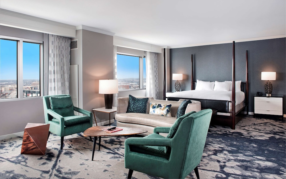Hilton Baltimore Inner Harbor 51/84