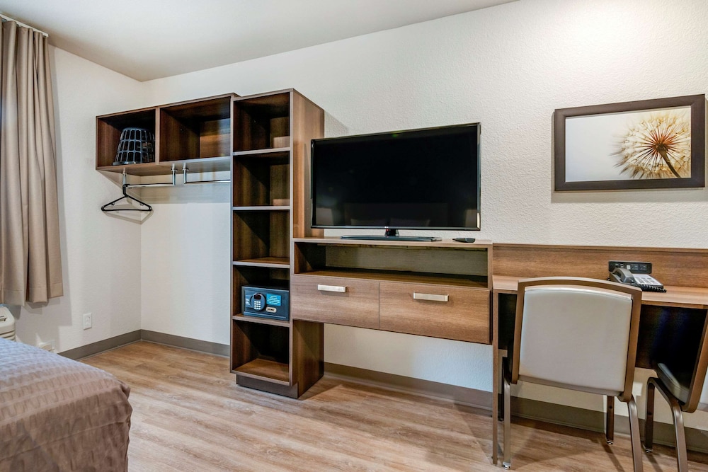 WoodSpring Suites Brunswick 27/31