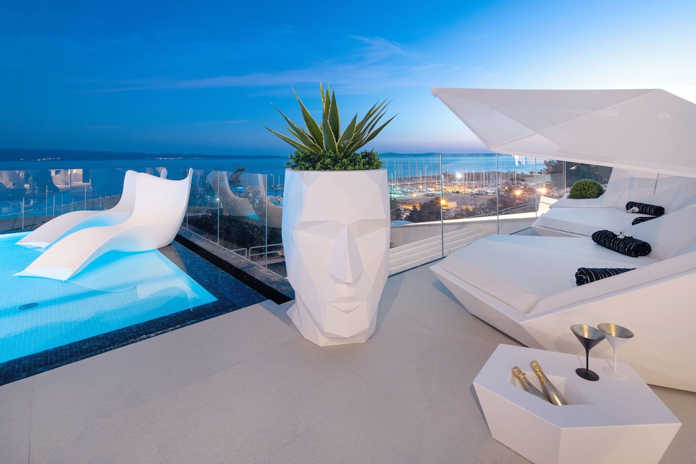 All Suites Hotel Posh 5/65