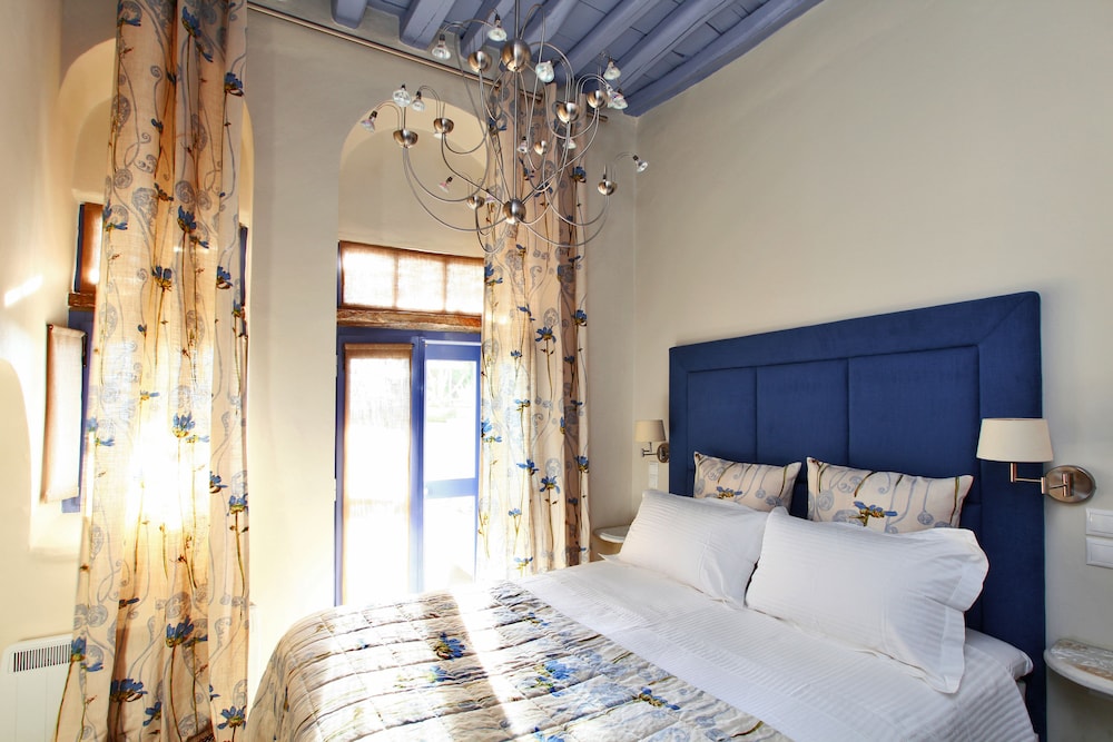 Tinos E Houses 7/50