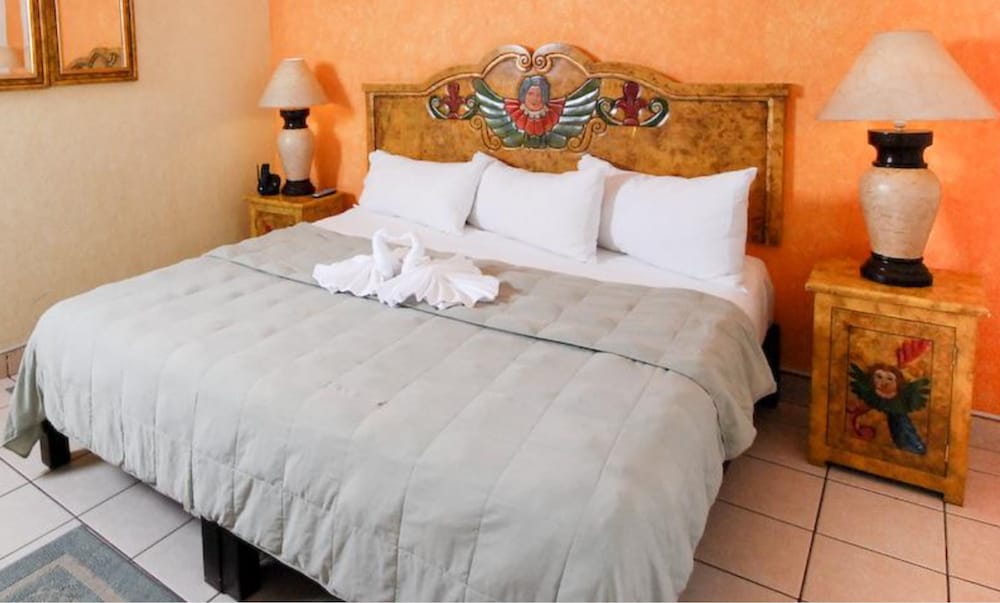 Galeria Hotel And Suites 23/67