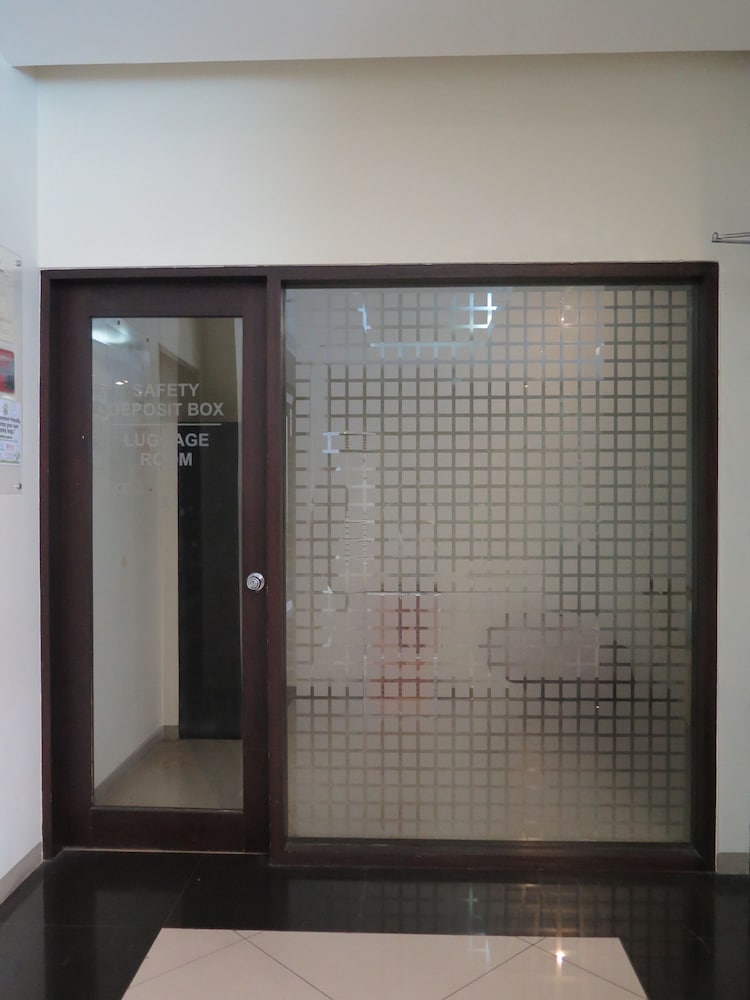 Circle Inn - Iloilo City Center 9/50