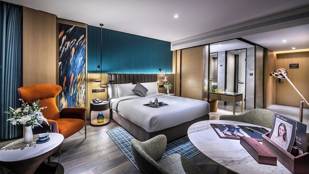 Elegant Hotel (Zhujiang New Town Canton Tower) 18/48