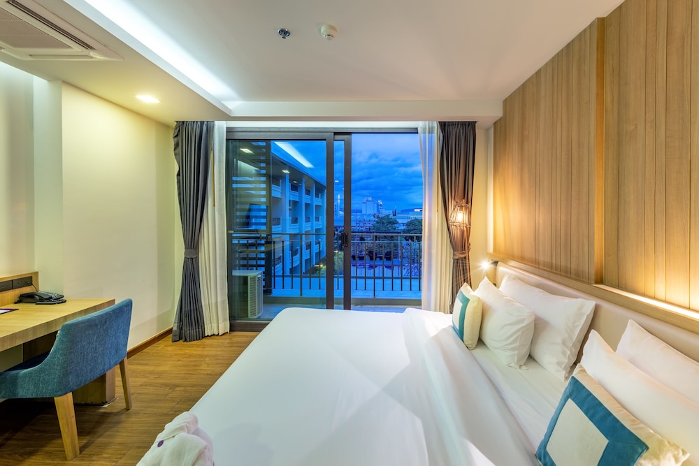 Plaai Prime Hotel (ex D Varee Diva Central Rayong) 32/71