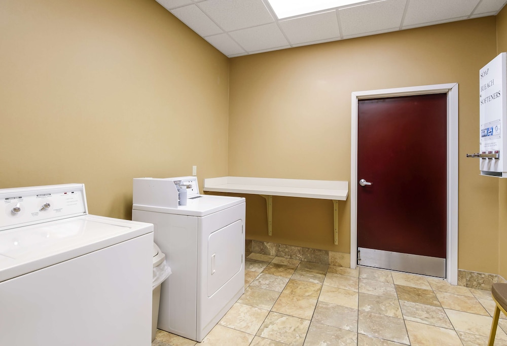 Hampton Inn Galax 17/34