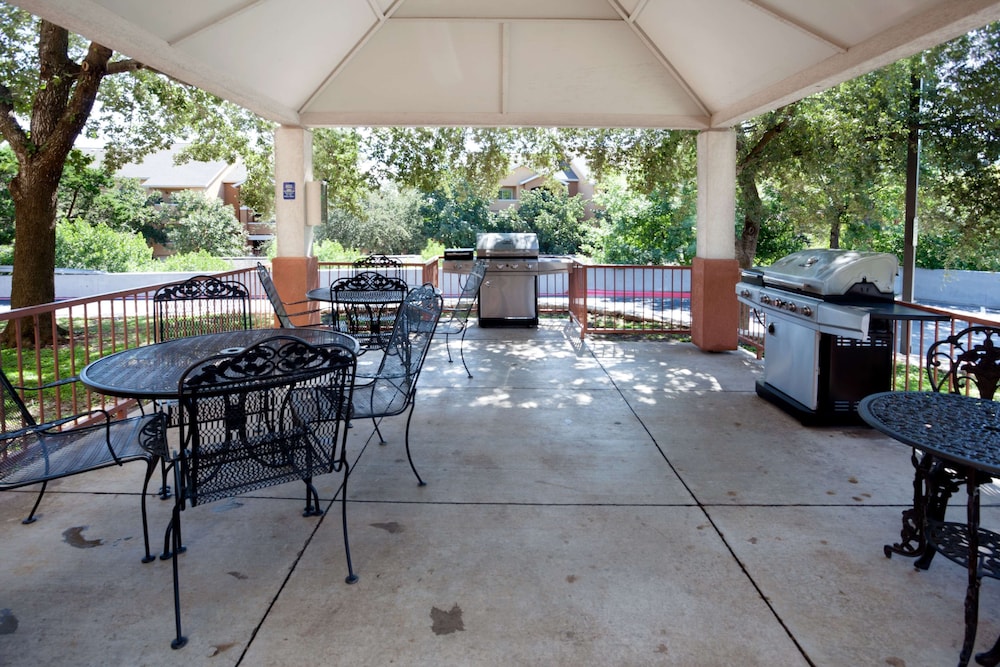 Sonesta Simply Suites Austin the Domain Area 25/33