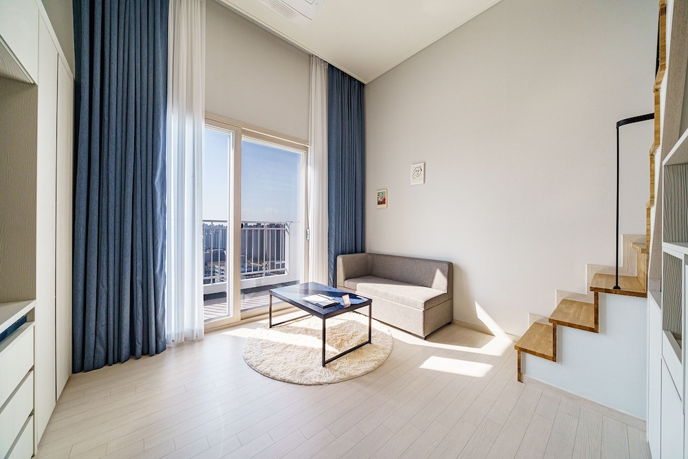 Park View Terrace 24/48