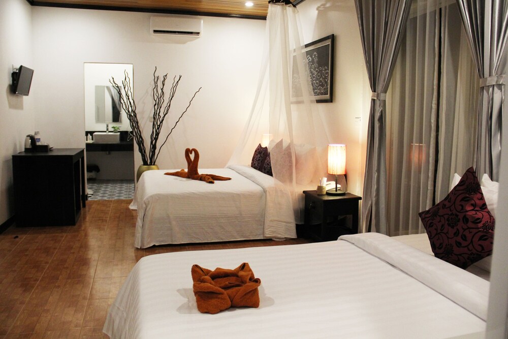 Golden Orchid Angkor 24/61