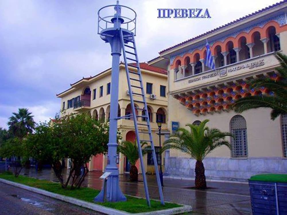 Ionionstar Hotel 6/48