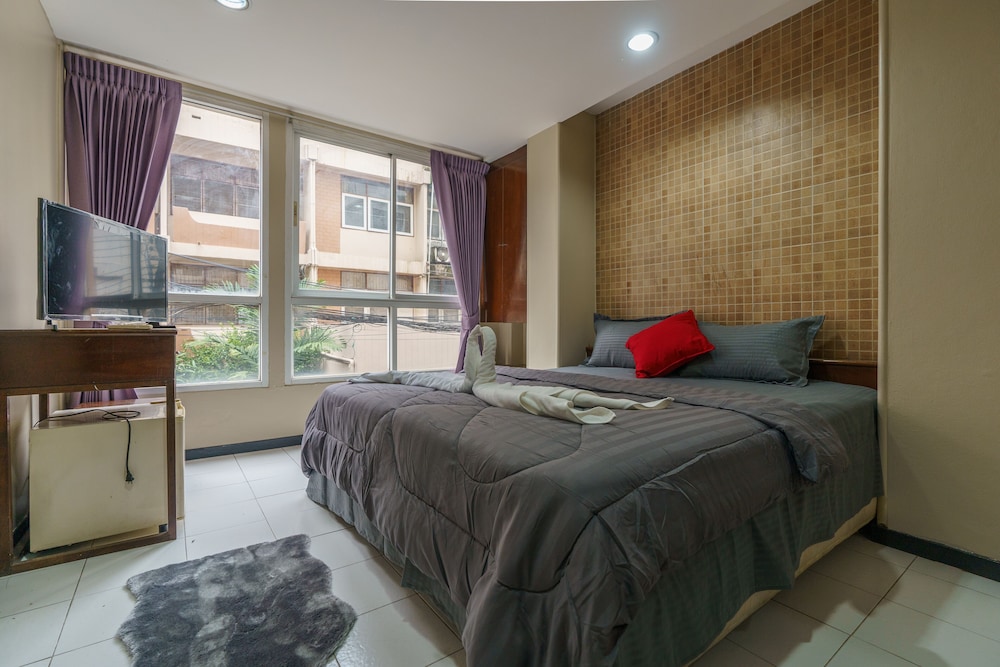 CheQinn Beds Sukhumvit 4 10/25