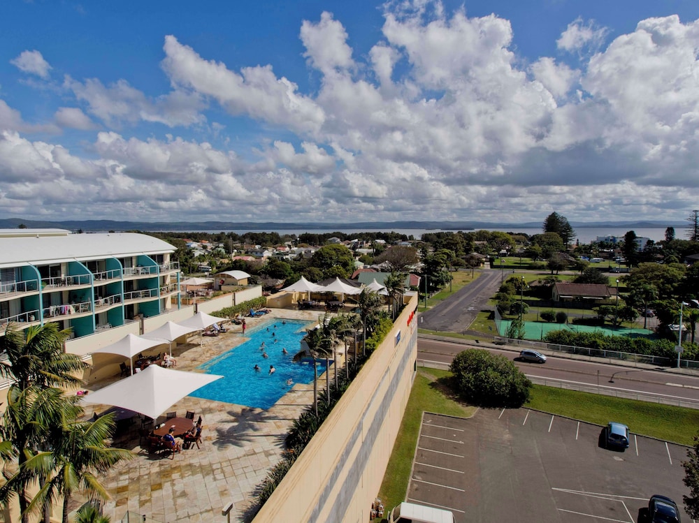 Oaks the Entrance Waterfront Suites 62/71