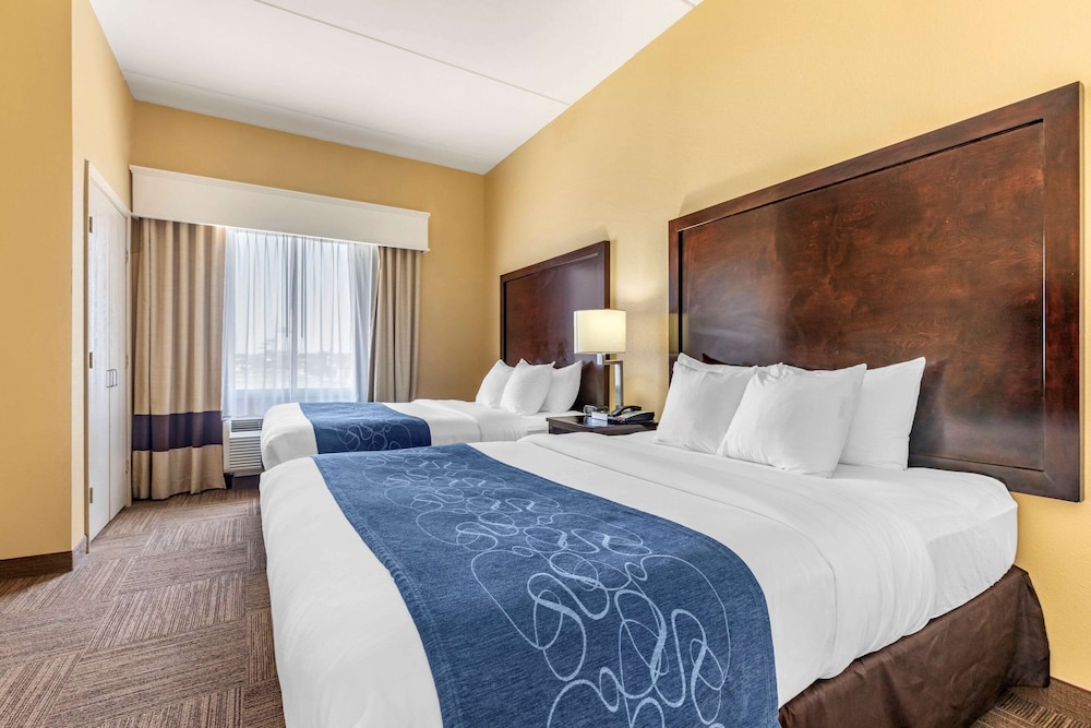 Comfort Suites Frisco 8/39