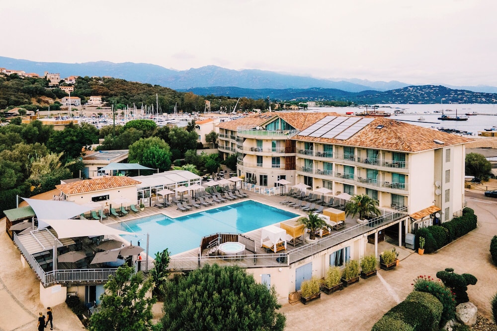 Hotel Costa Salina 8/87
