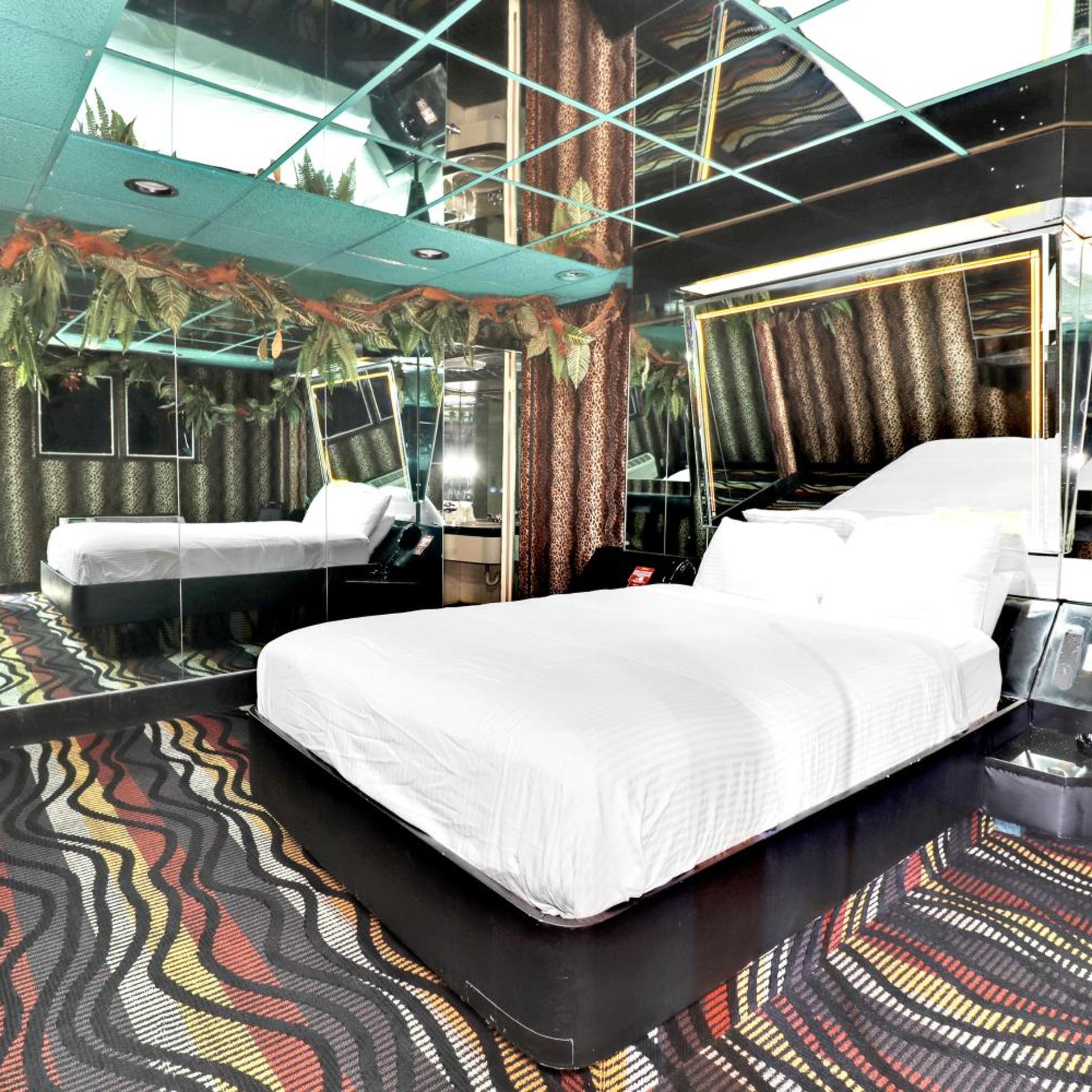 Hollywood Motel 27/42