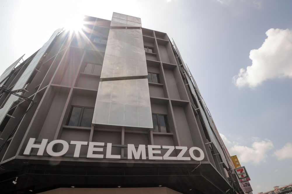 Hotel Mezzo 2/63