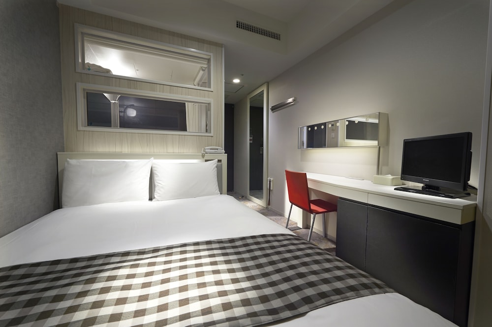 ROOM, DOUBLE BED