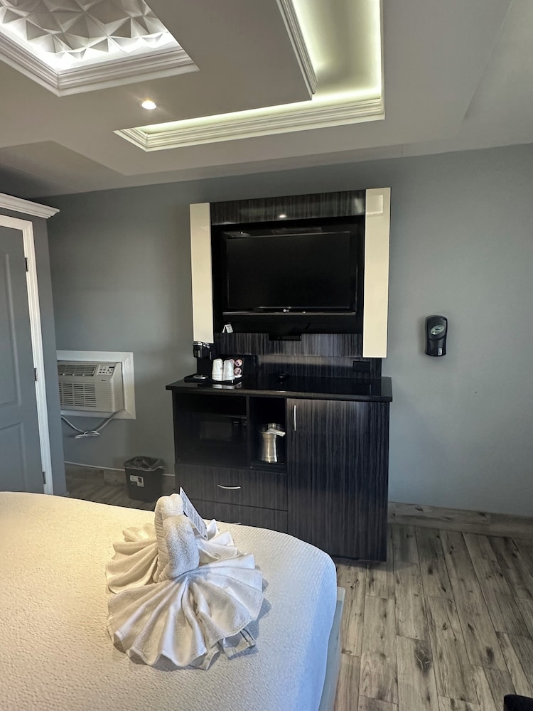 غرفة قياسية بسرير كوين، Marion Motor Lodge 5/8