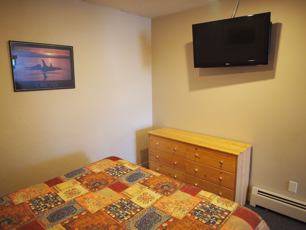 West Coast Motel 20/64