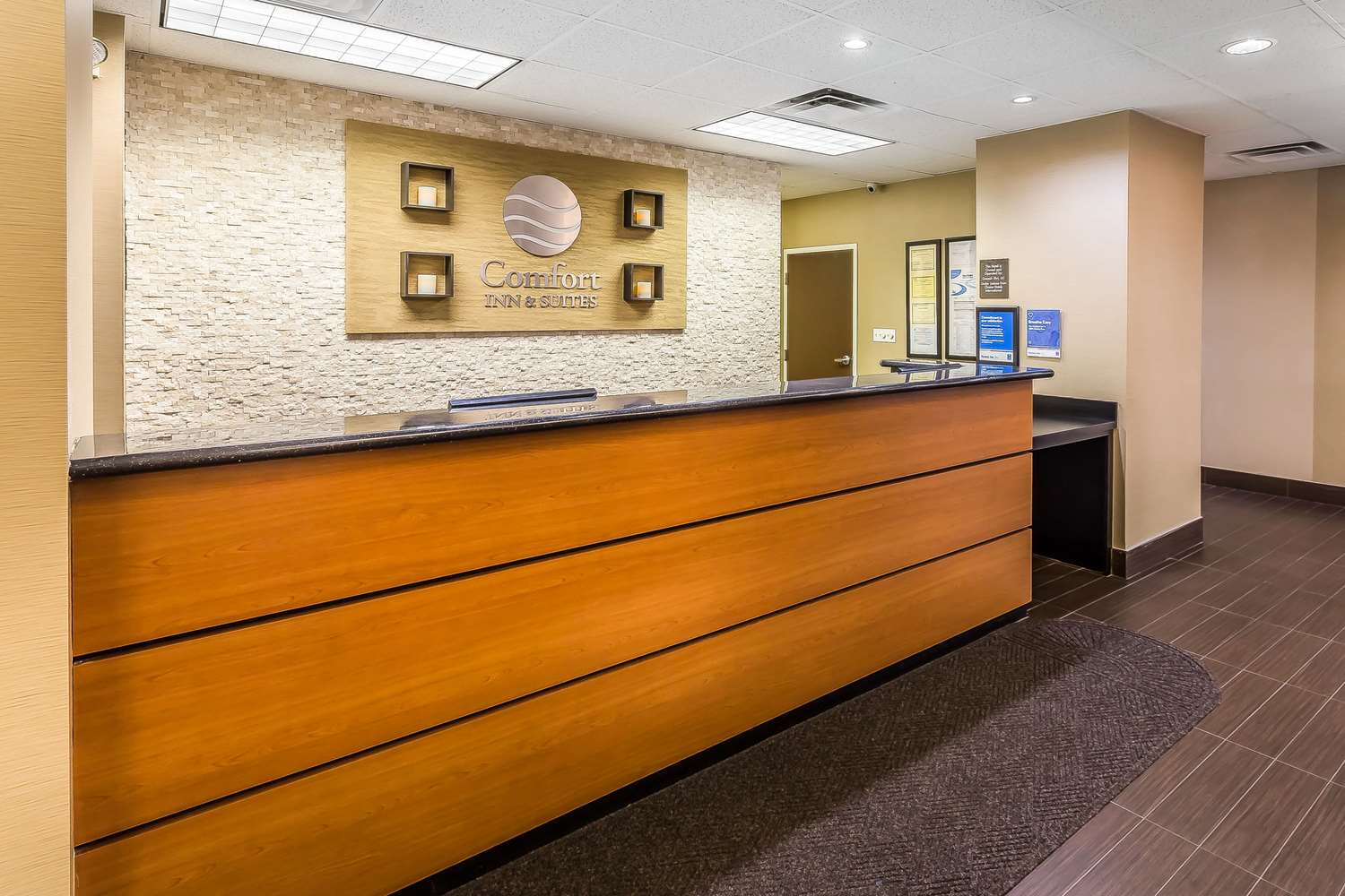 Comfort Inn & Suites Dalton West 4/23
