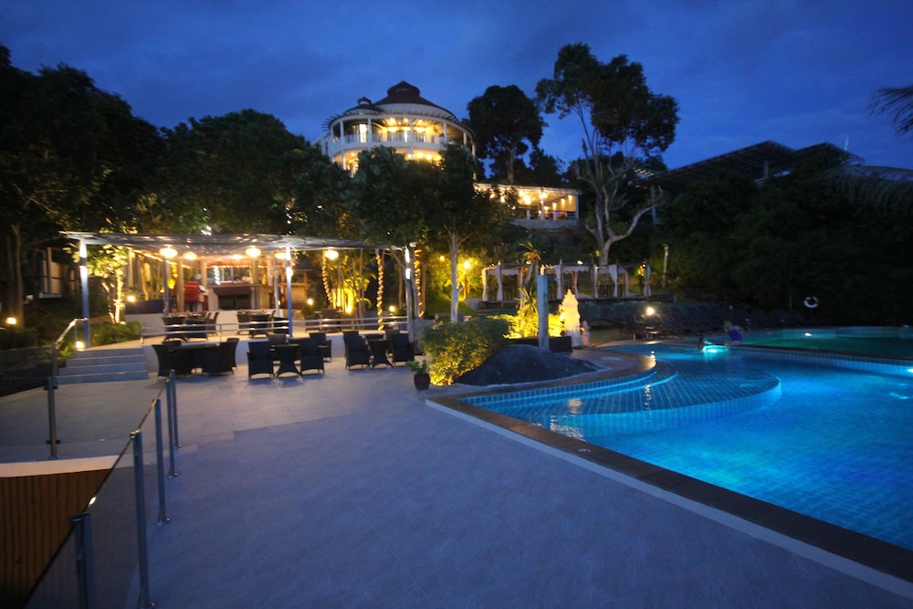 Sunset Hill Boutique Resort 6/77