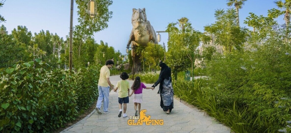 T-Rex Glamping Dubai Parks and Resorts 44/48