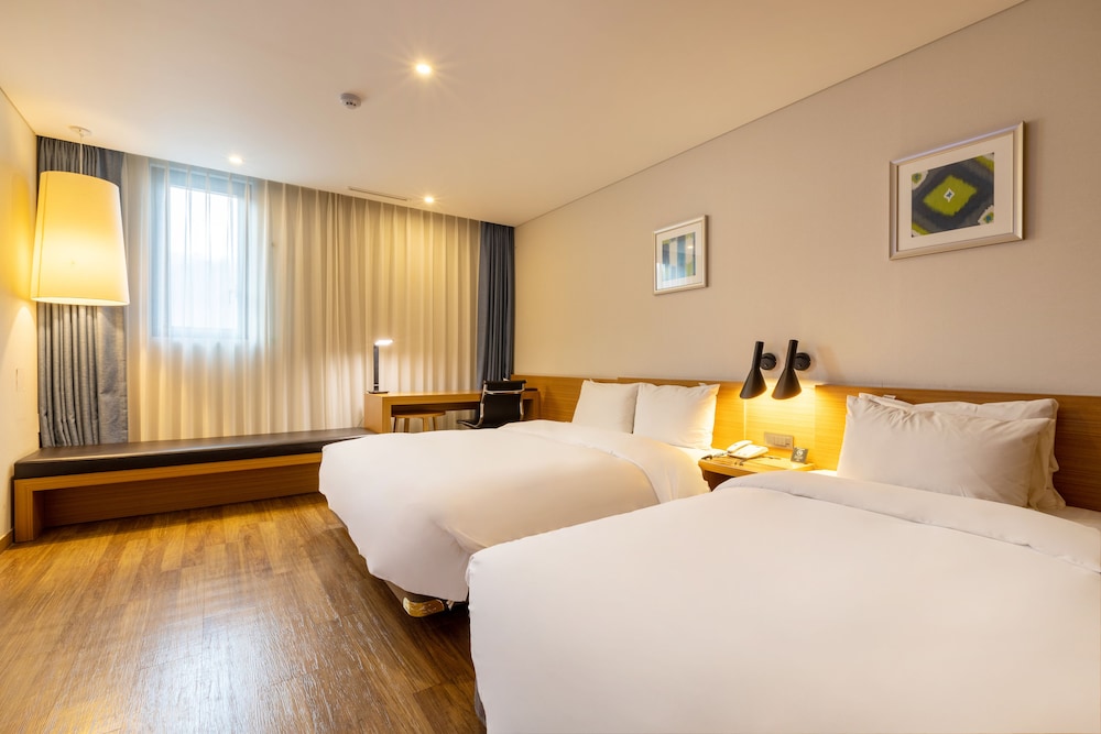 Mate Hotel Paju 10/78