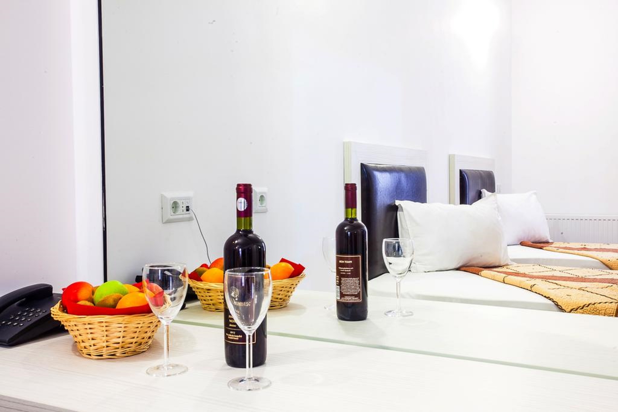 Hotel Charter Otopeni 12/17