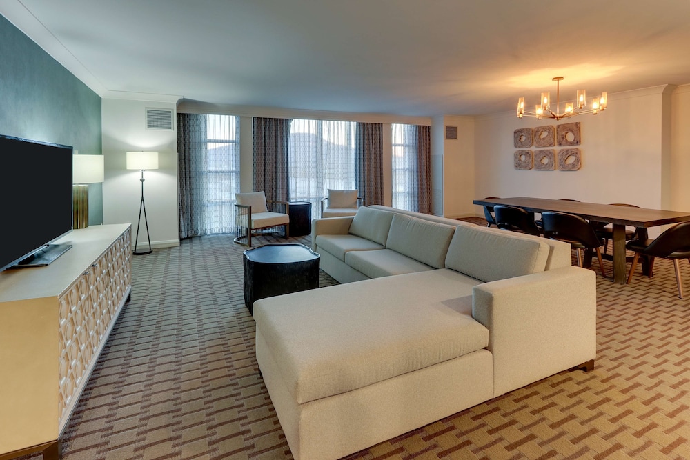 The Chattanoogan Hotel, Curio Collection by Hilton 44/73