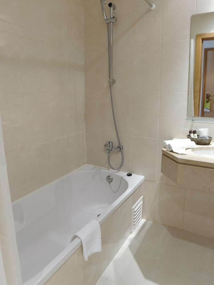 COVA DA IRIA HOTEL 45/45