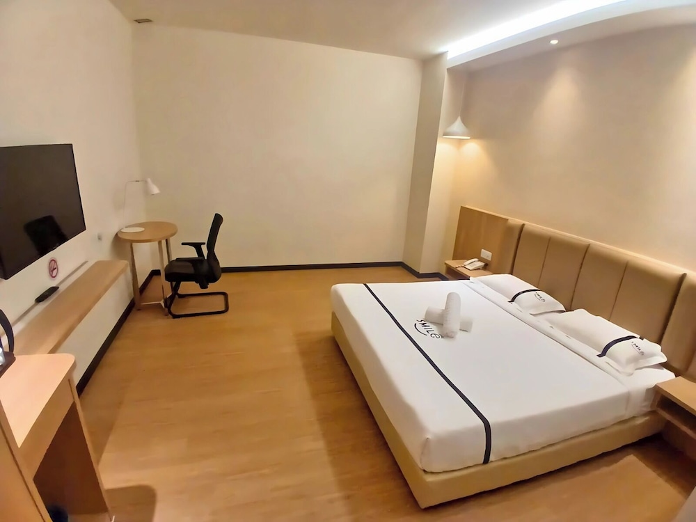 Top Holiday Hotel 20/52