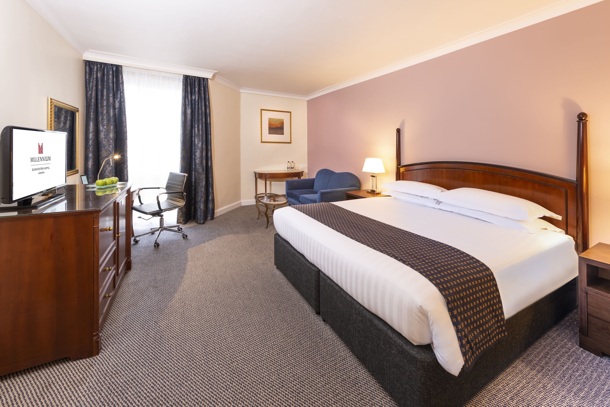CLUB, DOUBLE BED