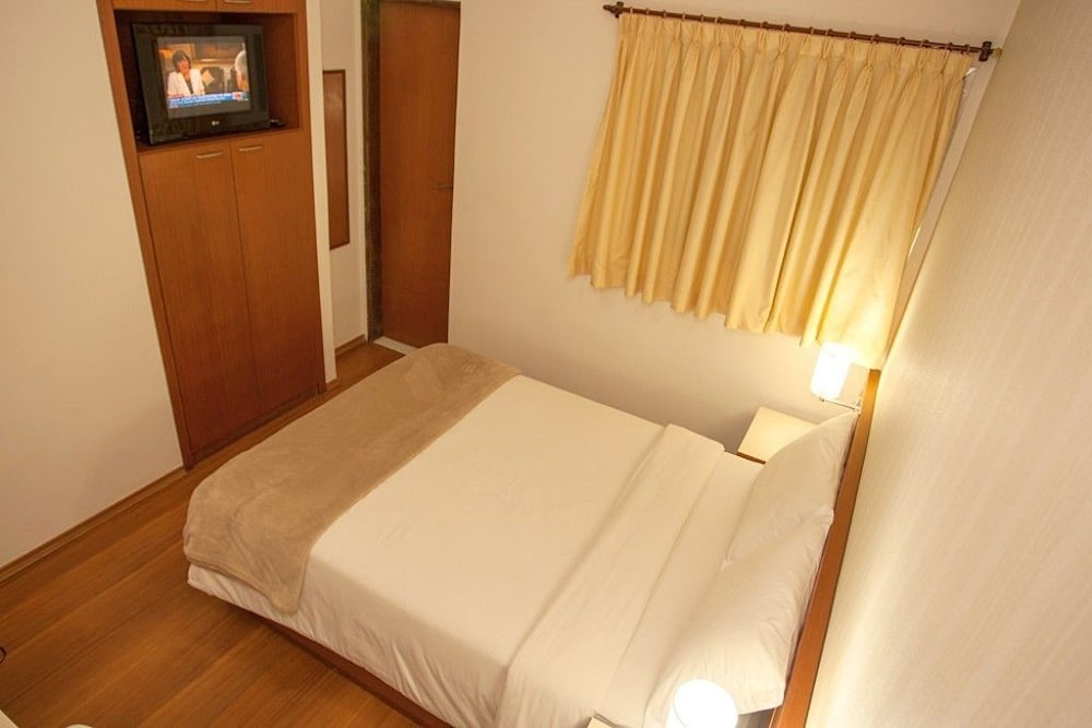 HOTEL ARUJA 11/18