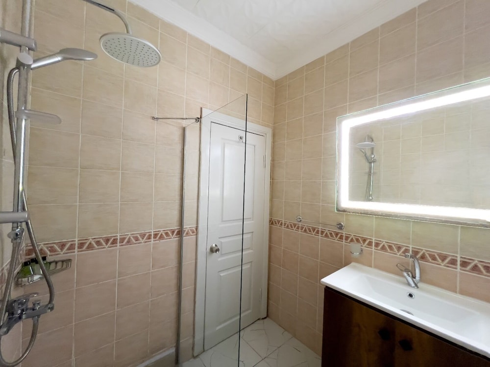 Mese Suites 24/24