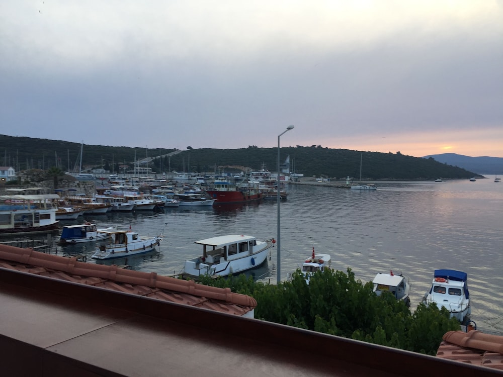 Teos Lodge Pansiyon & Restaurant 43/55