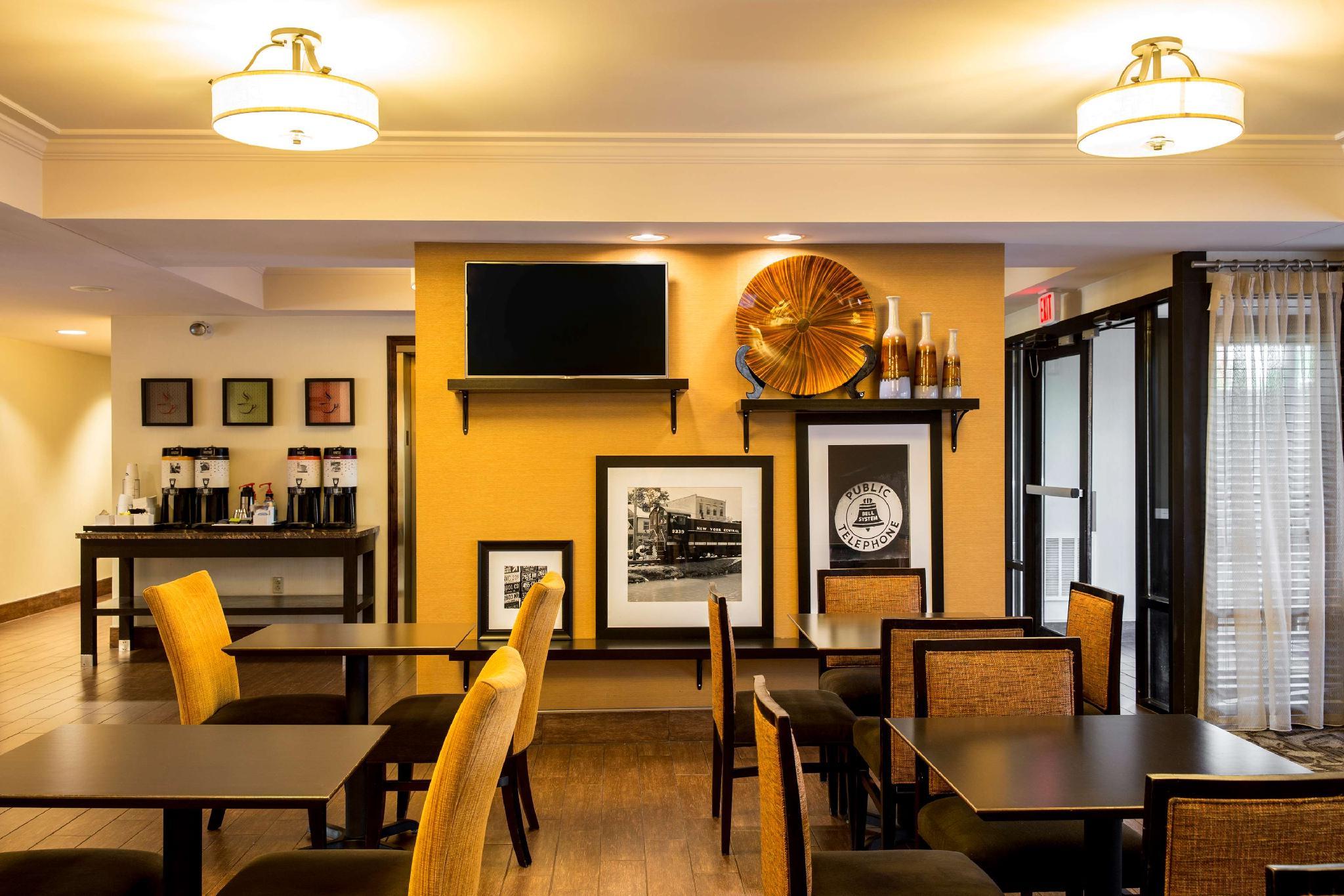 restaurant cafeteria