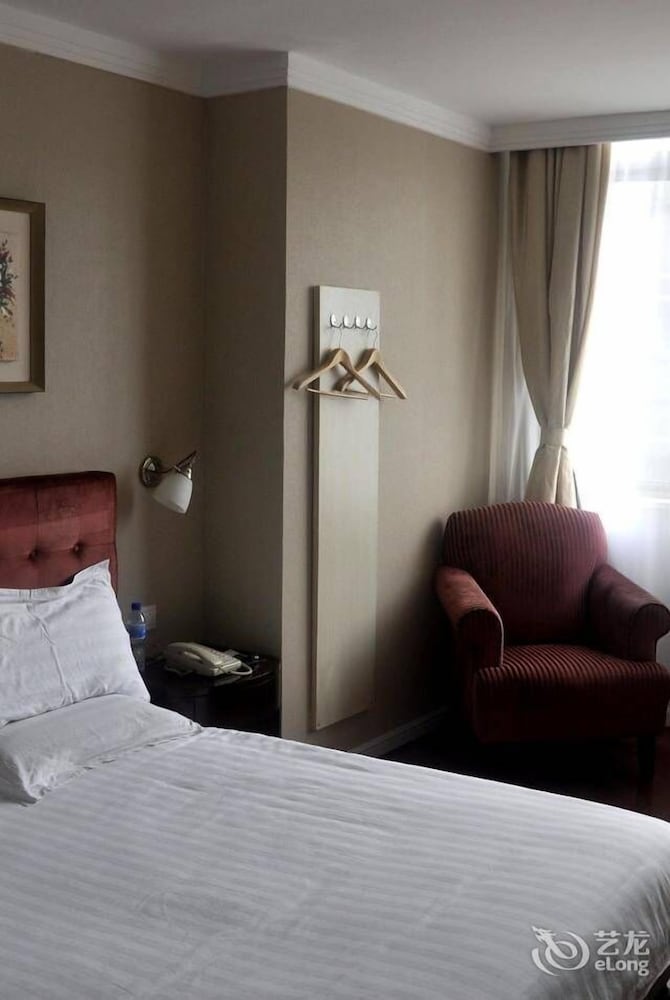 Atour Hotel (Shanghai Hongqiao National Exhibition Center, Beixinjing Metro Station) 15/50