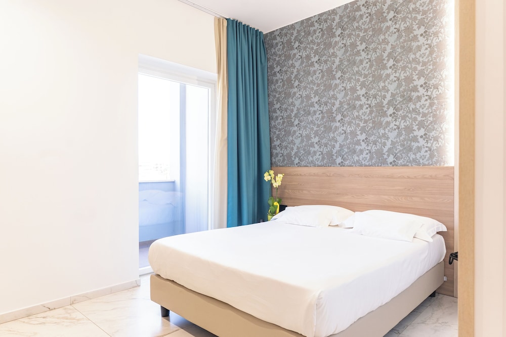 SUPERIOR, DOUBLE BED