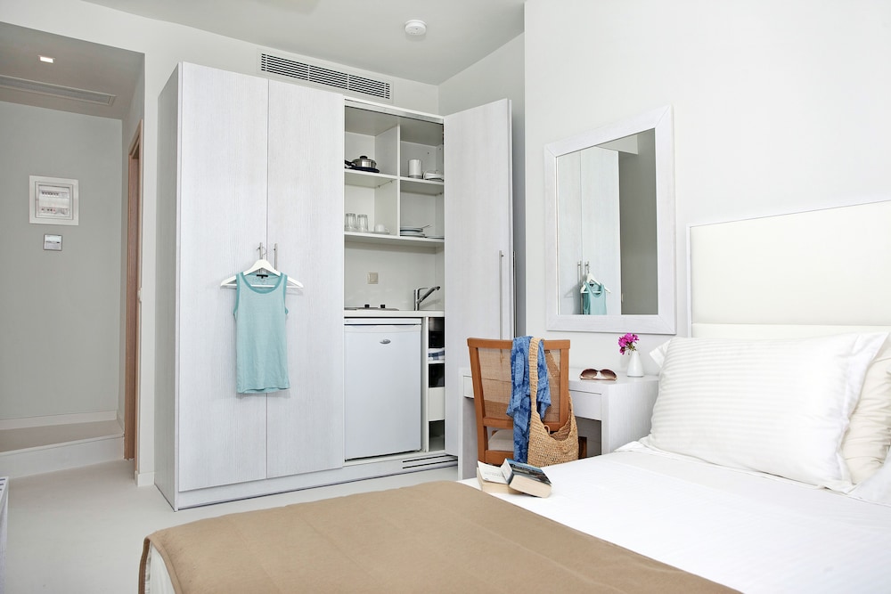 Aphrodite Samos Superior Studios & Apartments 12/39