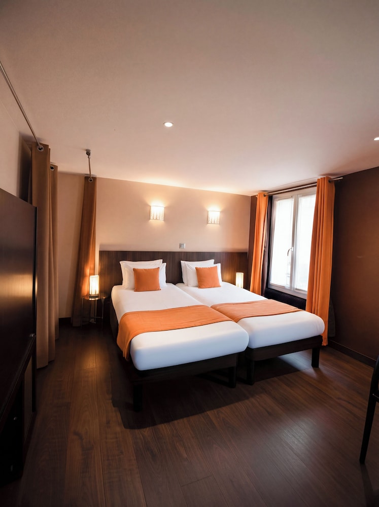 Hotel Pax Opera 26/63