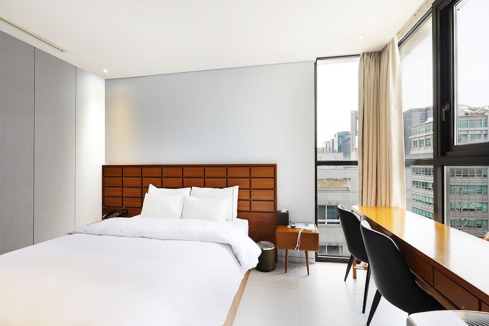 Hotel the Designers Jongno 23/68