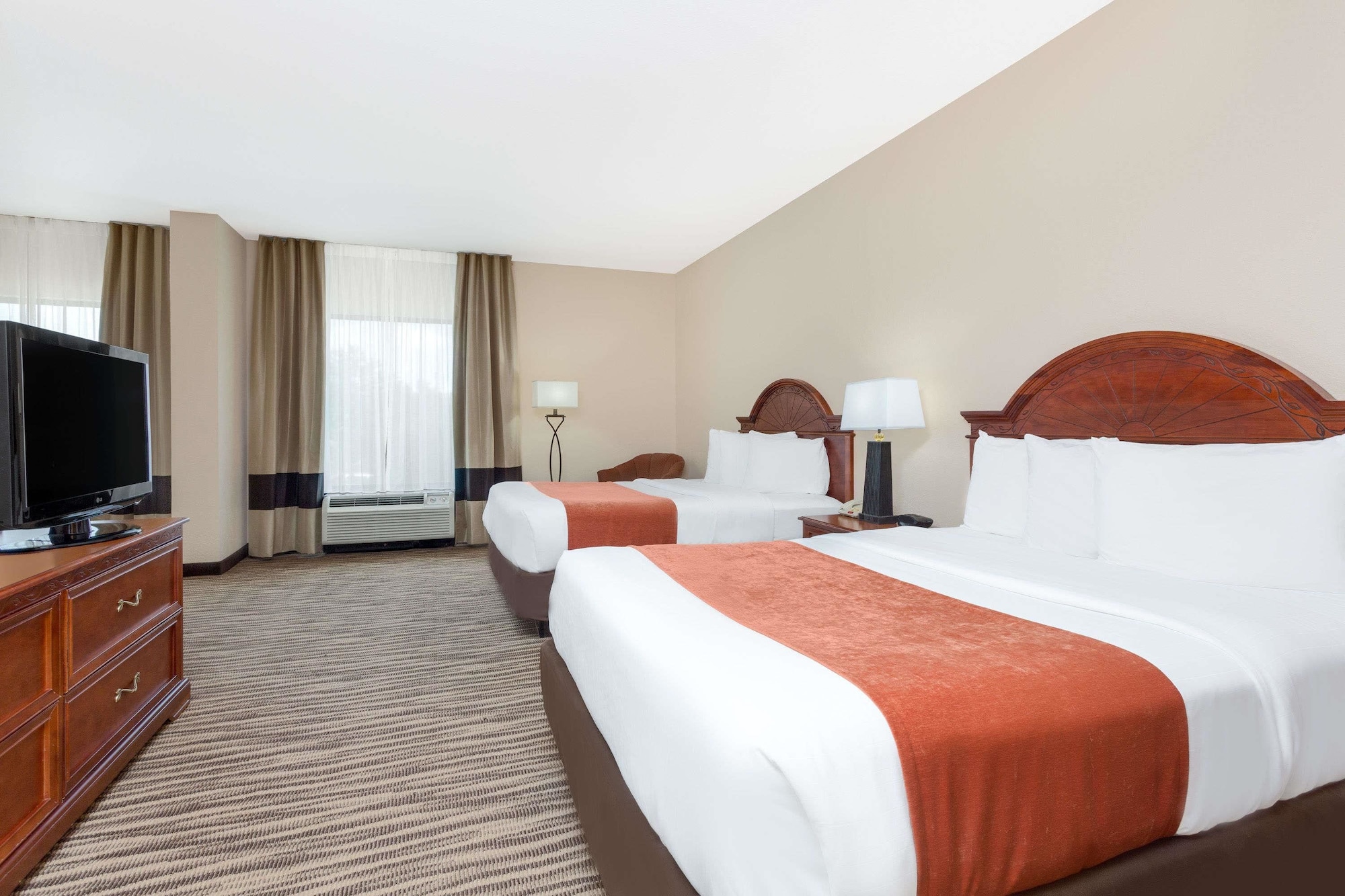 SUITE, 2 QUEEN BEDS
