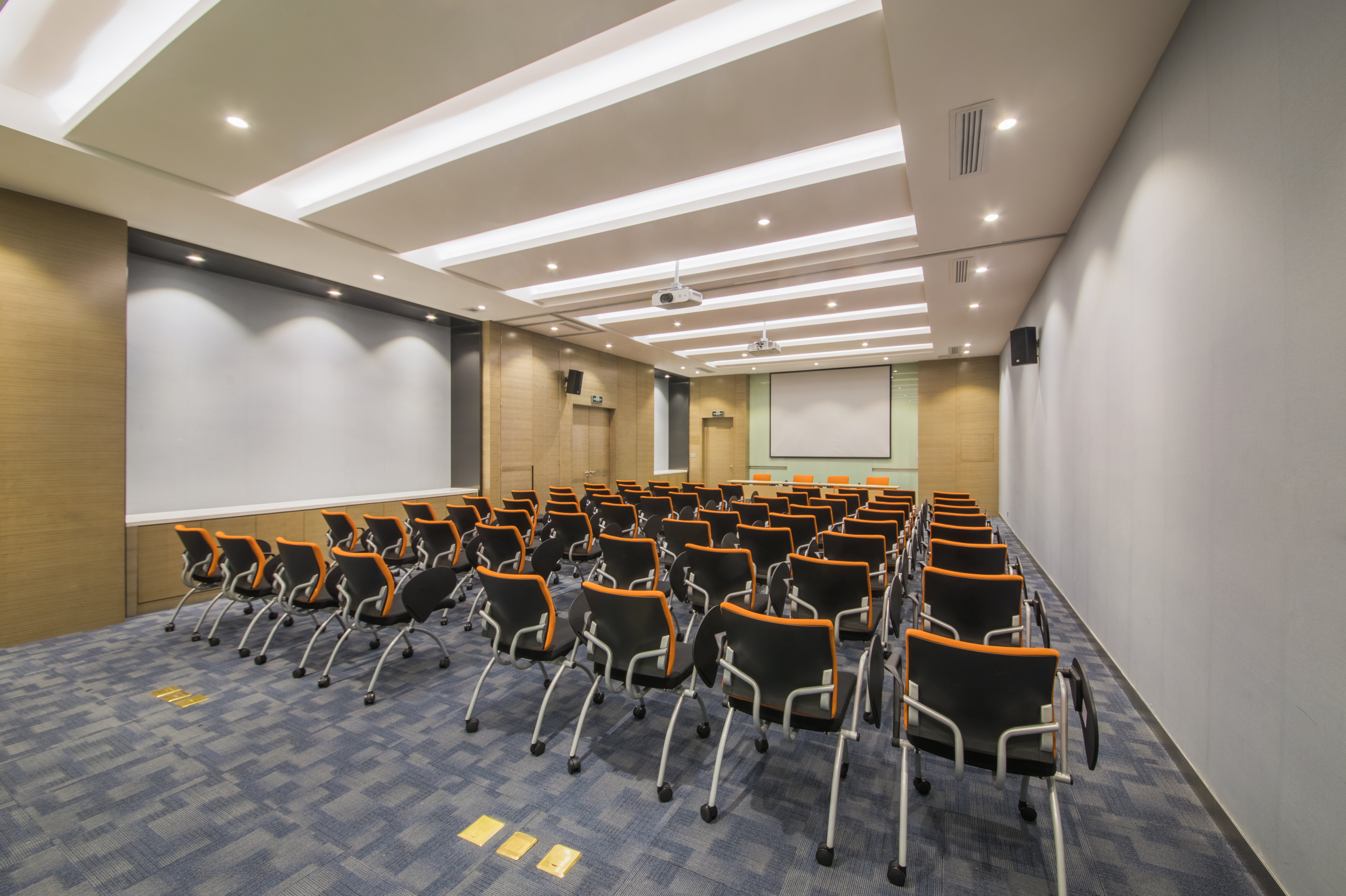 HOLIDAY INN EXPRESS GUIAN YUNGU 41/48