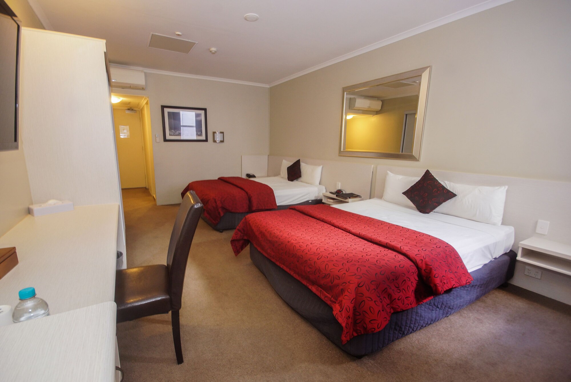 Island, Family, 1 Queen and 1 Single Bed