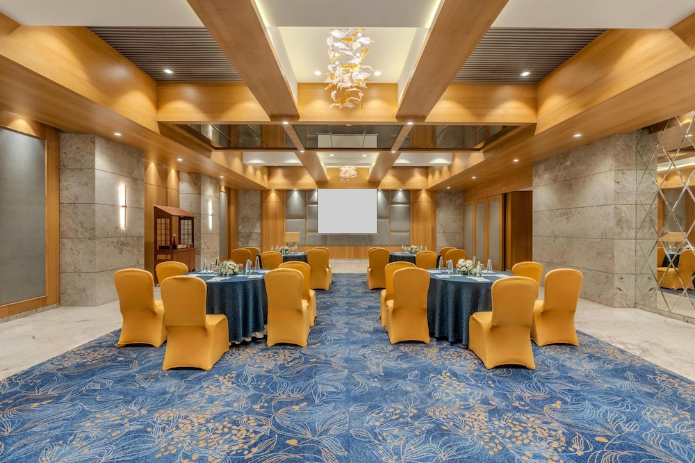 Park Inn by Radisson Navi Mumbai 38/44