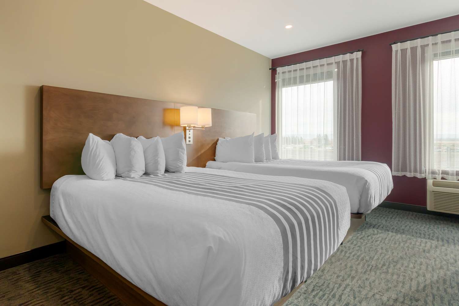 Suite, 2 Queen Beds, Sofa