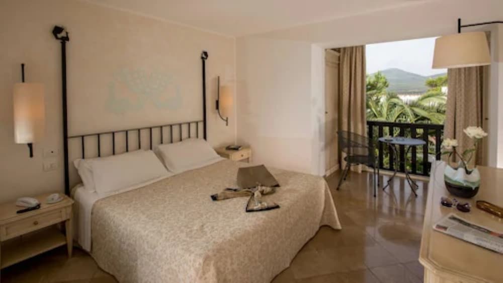 El Faro Hotel 20/73