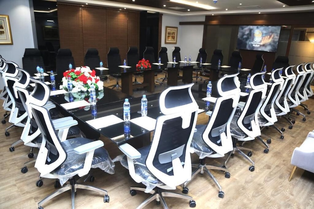 Best Western Plus Grand Hotel Multan 40/61